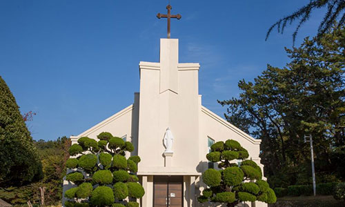 병사성당 외부 사진